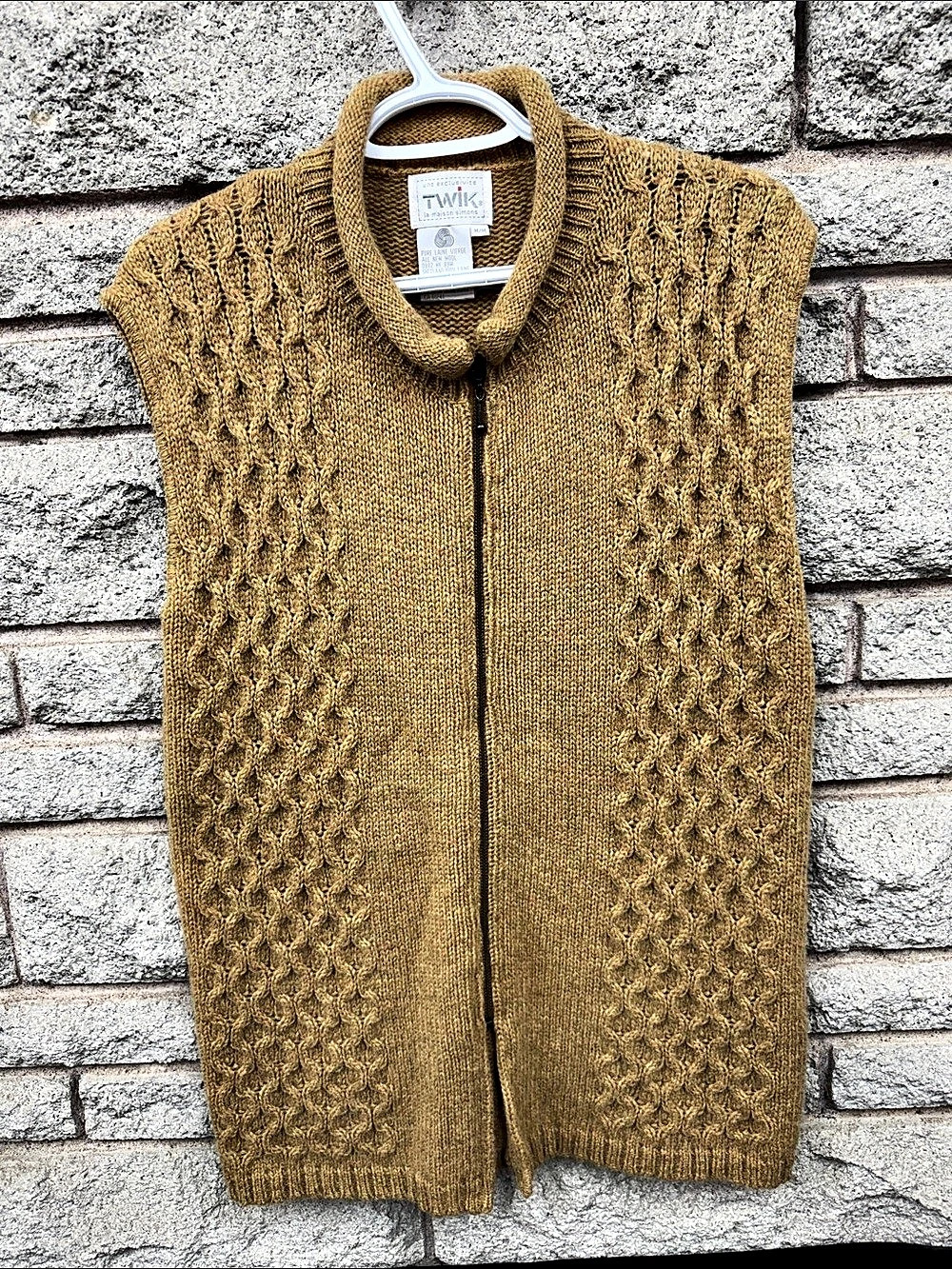 Vintage TWIK Simons 100% Wool Cable Knit Zip-Up Sweater Vest Mustard M